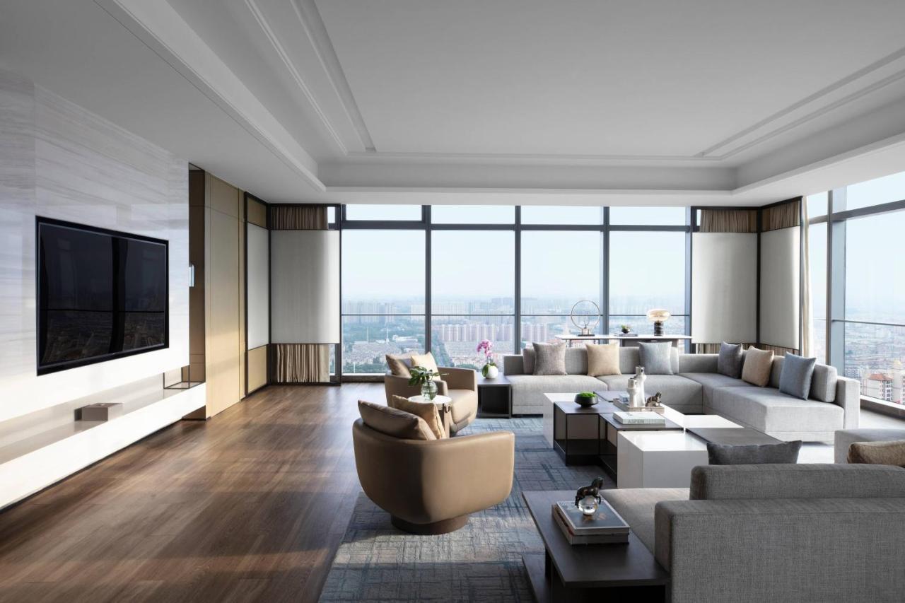 Zhangjiagang Marriott Hotel Exterior photo