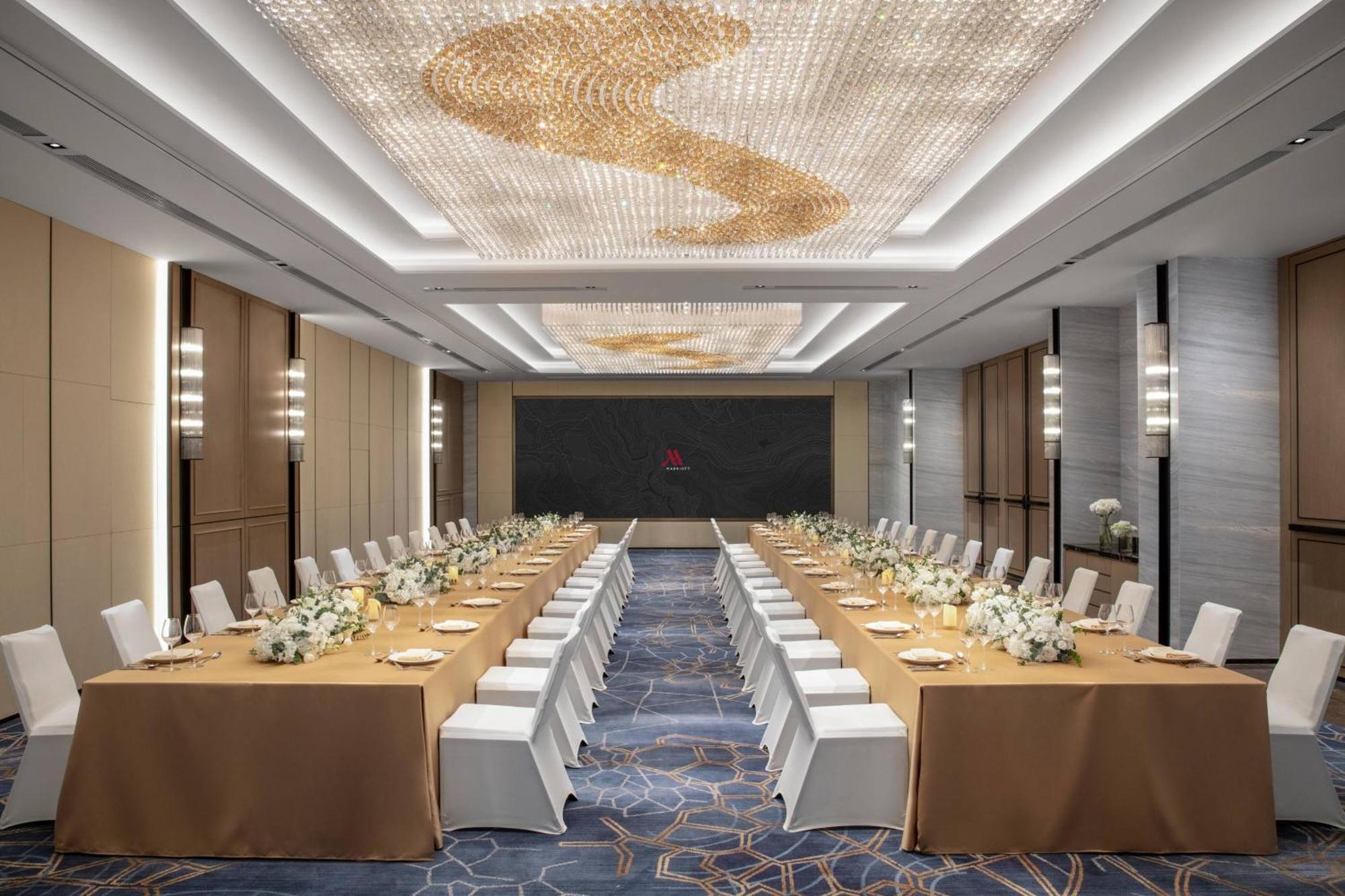 Zhangjiagang Marriott Hotel Exterior photo