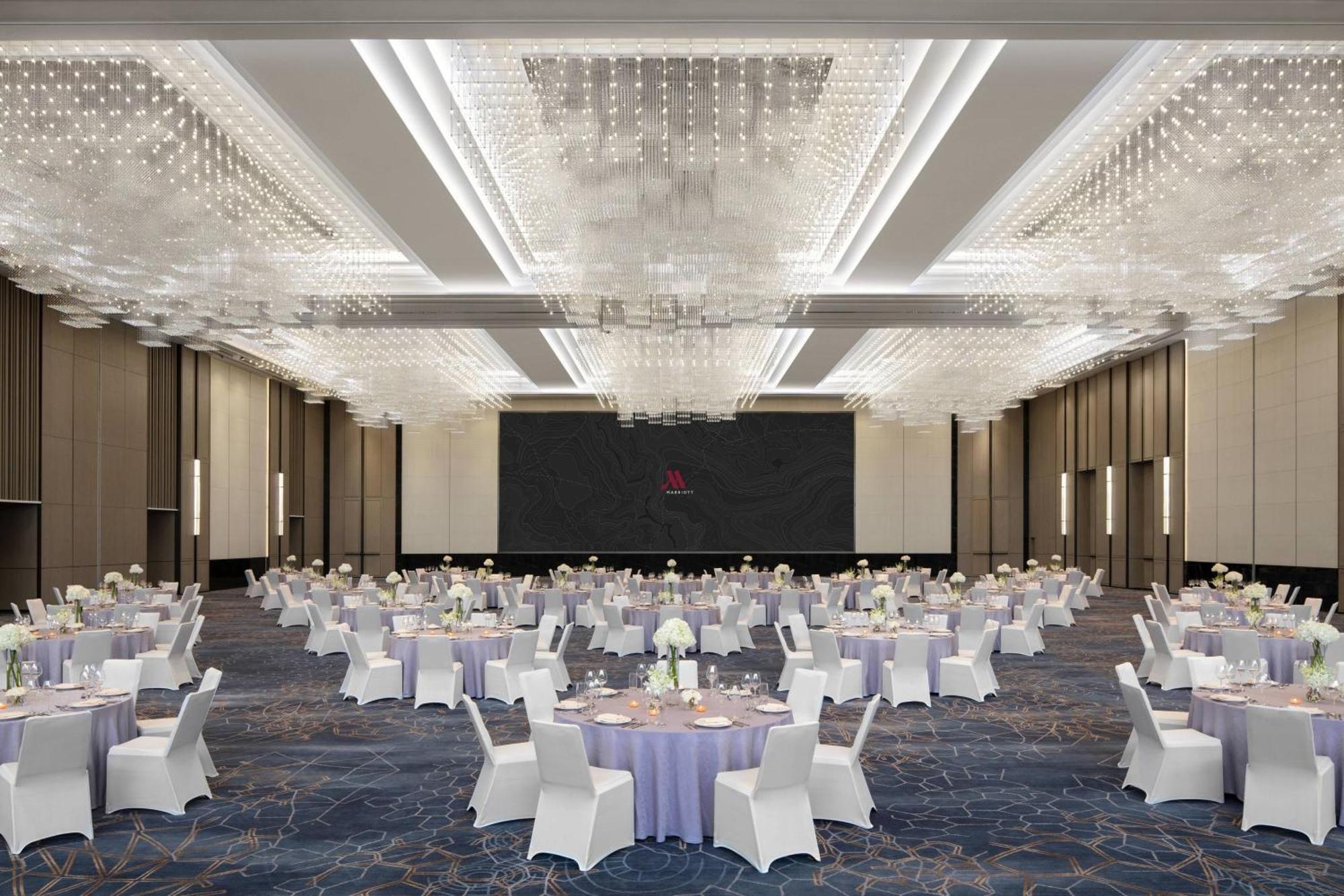Zhangjiagang Marriott Hotel Exterior photo